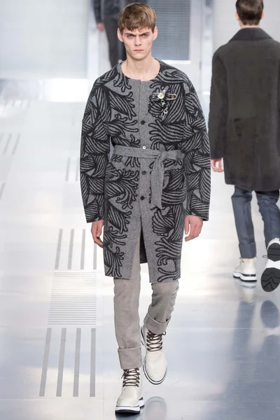 Look 22